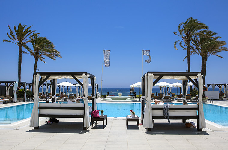 Los Monteos Resort La Cabane Beach Club