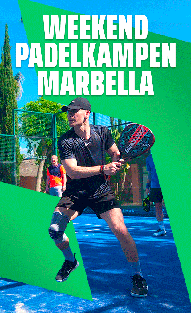 Speler in actie op blauwe padelbaan, promotiebanner Weekend Padelkampen Marbella