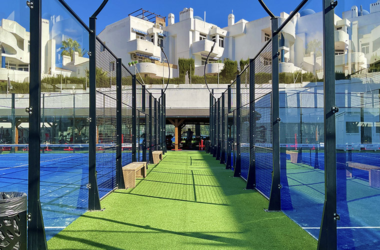 Oxygen Padel Club Marbella - corredor view
